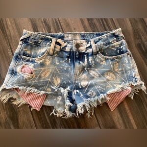 Free People Women’s Low Waisted Denim Shorts Size 26